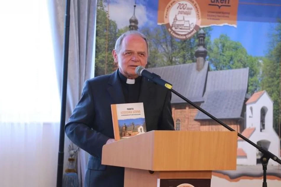 Konferencja -Parafia Łososina Górna od średniowiecza po czasy współczesne- rozpoczęła tegoroczne uroczystości 700-lecia parafii! - zdjęcie 4