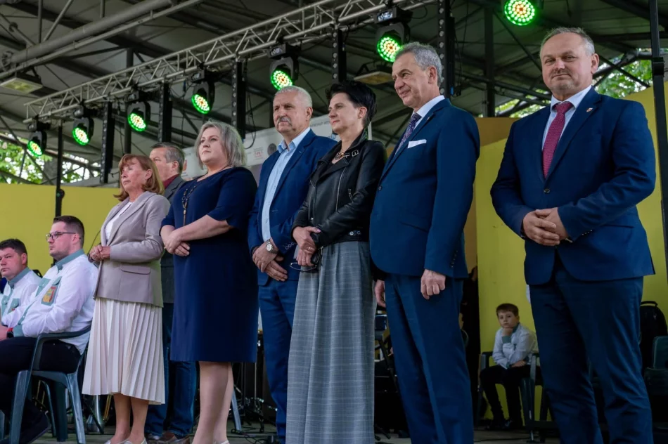 W Parku Miejskim odbył się XXIII Powiatowy Przegląd Orkiestr Dętych - zdjęcie 3