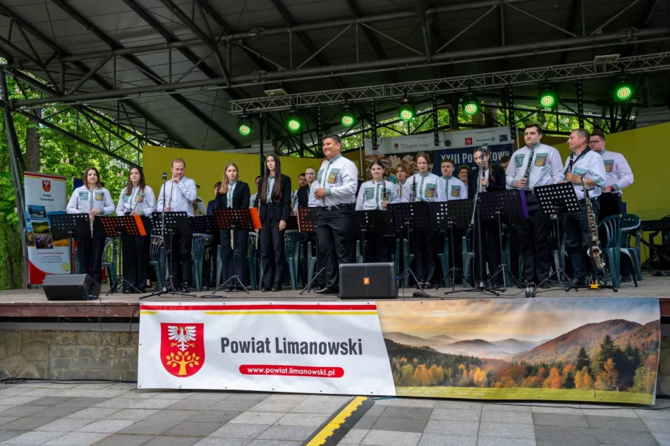 W Parku Miejskim odbył się XXIII Powiatowy Przegląd Orkiestr Dętych - zdjęcie 7