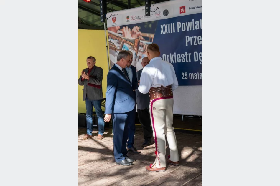 W Parku Miejskim odbył się XXIII Powiatowy Przegląd Orkiestr Dętych - zdjęcie 13
