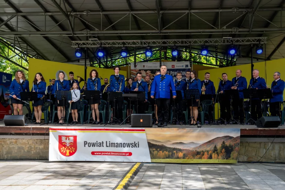 W Parku Miejskim odbył się XXIII Powiatowy Przegląd Orkiestr Dętych - zdjęcie 14