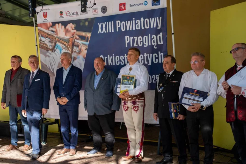 W Parku Miejskim odbył się XXIII Powiatowy Przegląd Orkiestr Dętych - zdjęcie 15