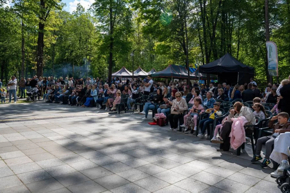 W Parku Miejskim odbył się XXIII Powiatowy Przegląd Orkiestr Dętych - zdjęcie 20