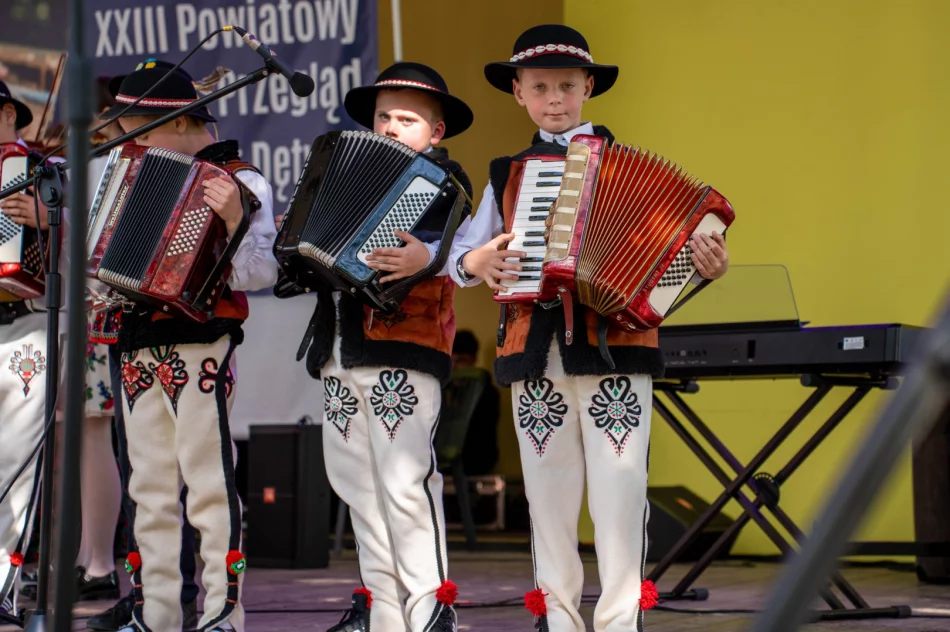 Orkiestry zaprezentowały się w parku. Wyniki powiatowego przeglądu (ZDJĘCIA) - zdjęcie 13