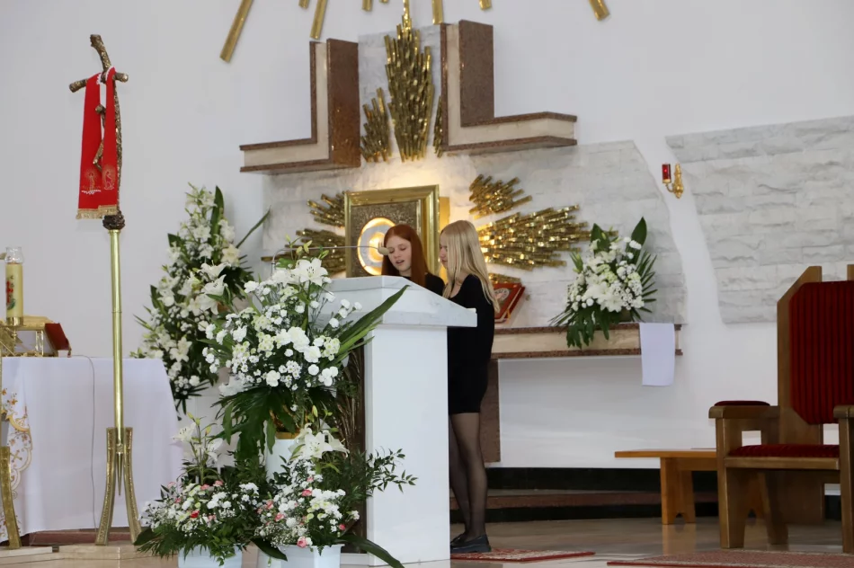 Święto Patrona Szkoły Podstawowej w Męcinie - św. Jana Pawła II - zdjęcie 9