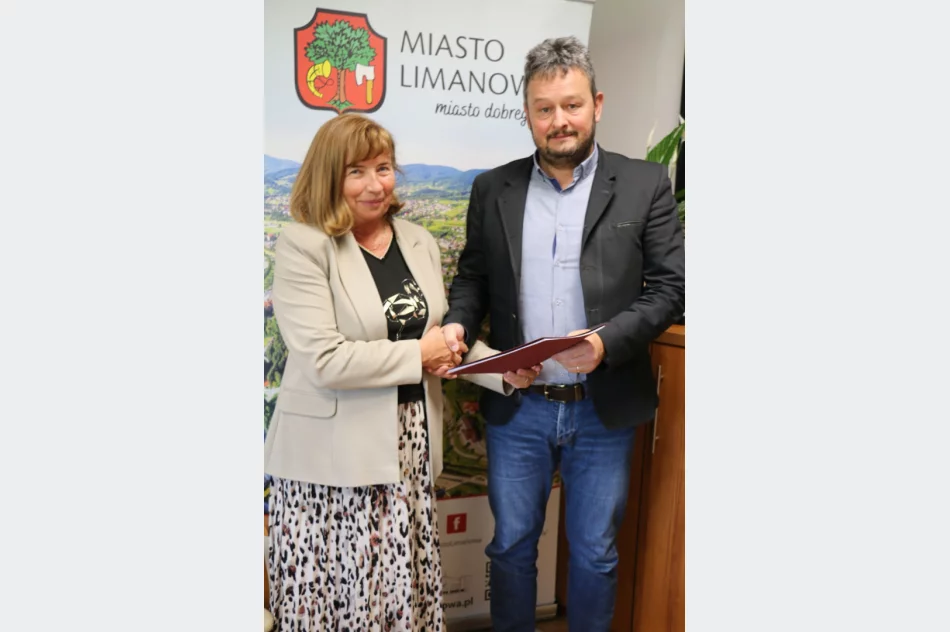 Podpisano umowę na remont drogi przy ul. Zarębki w Limanowej.  - zdjęcie 5