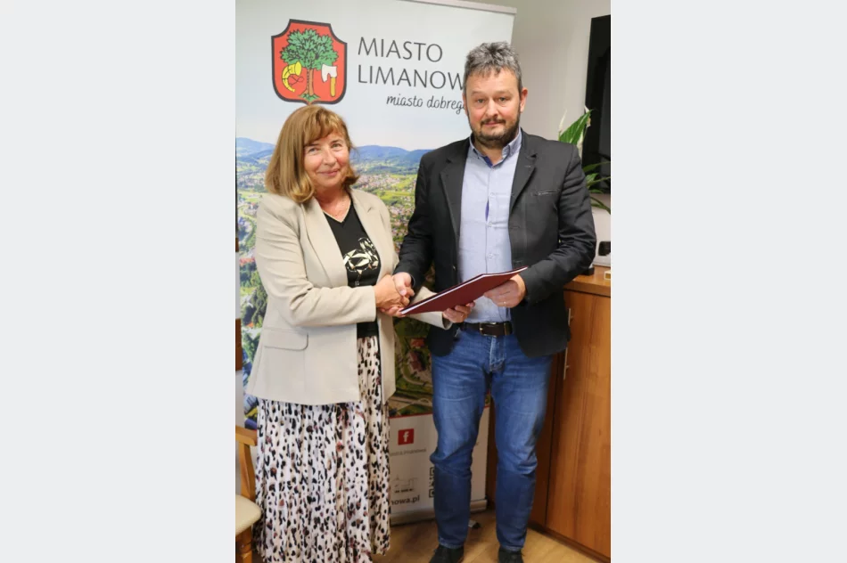 Podpisano umowę na remont drogi przy ul. Zarębki w Limanowej.  - zdjęcie 6