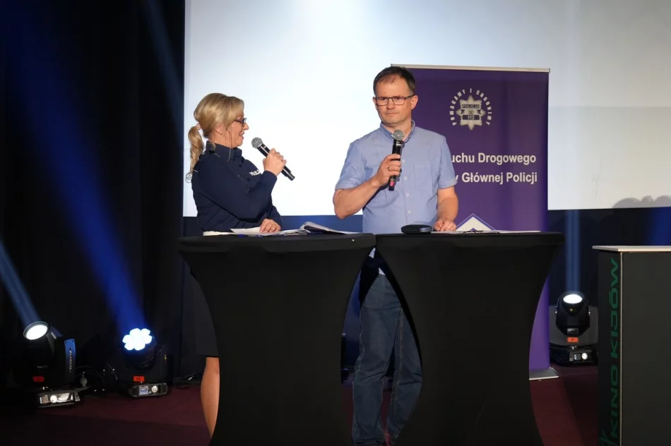 Zespół Szkolno-Przedszkolny Nr 4 odebrał nagrody za zwycięstwo w Ogólnopolskim Konkursie „Odblaskowa Szkoła” - zdjęcie 13