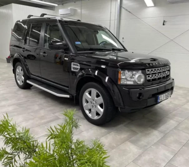 Land Rover Discovery IV 3.0SD V6 HSE - stan idealny, gotowy do jazdy - Zdjęcie główne