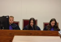 Uczniowie „Ekonoma” w roli sędziów, prokuratorów, obrońców, świadków i oskarżonych - zdjęcie główne