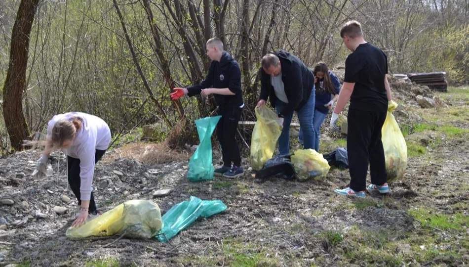 Ponad 300 osób zaangażowanych, zebrano 440 worków odpadów - zdjęcie 1