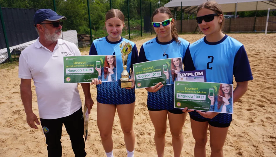Siatkówka plażowa: najlepsze drużyny szkół podstawowych - zdjęcie 1