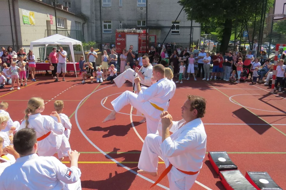Odbył się Piknik Rodzinny „Jedynki” - zdjęcie 8