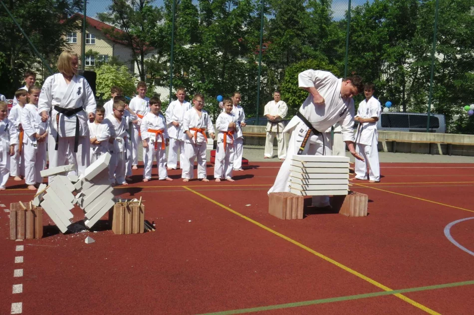 Odbył się Piknik Rodzinny „Jedynki” - zdjęcie 9