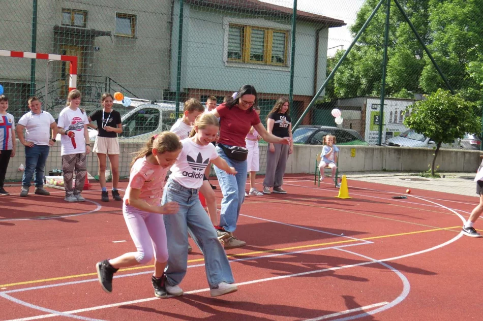 Odbył się Piknik Rodzinny „Jedynki” - zdjęcie 16