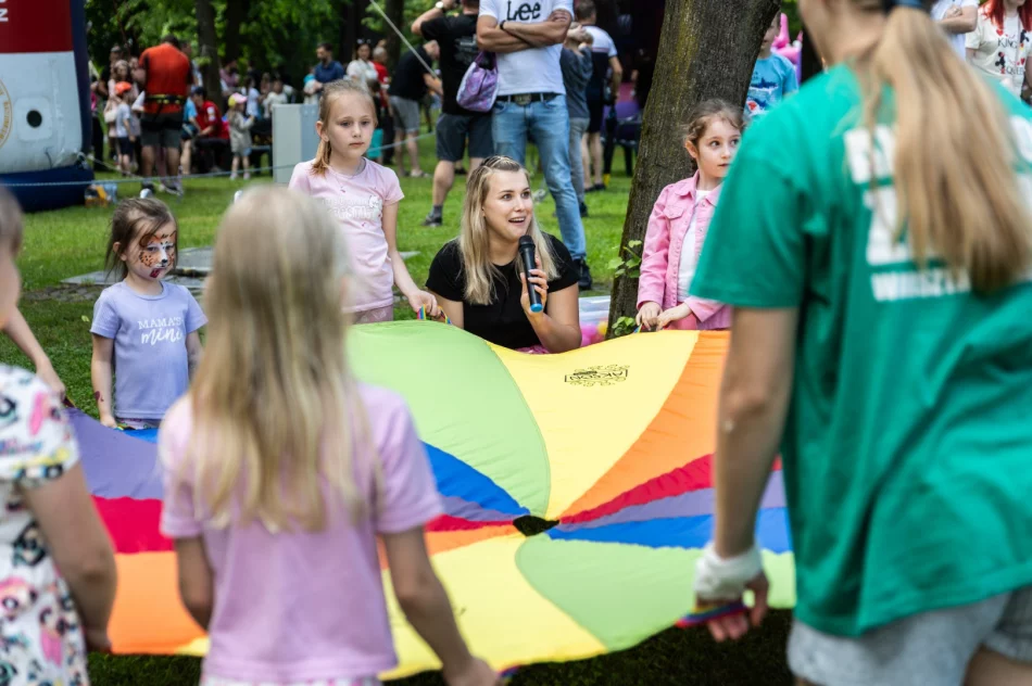 Dzień Dziecka w parku: występy, atrakcje i nagrody (ZDJĘCIA) - zdjęcie 15
