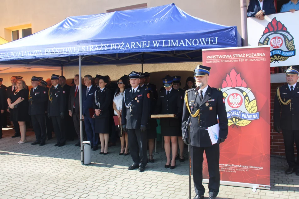 Powiatowe Obchody Dnia Strażaka w Limanowej (ZDJĘCIA) - zdjęcie 16