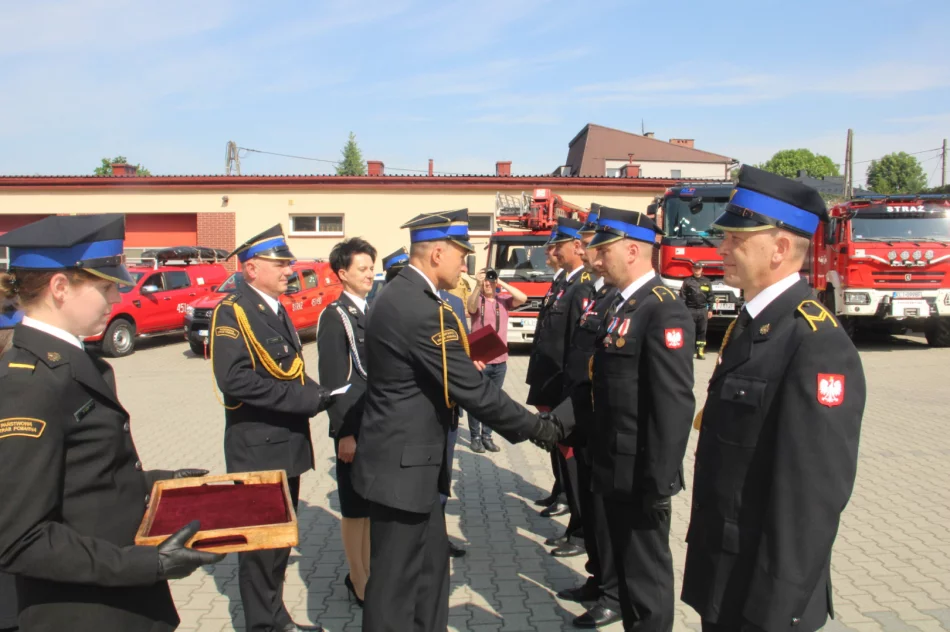 Powiatowe Obchody Dnia Strażaka w Limanowej (ZDJĘCIA) - zdjęcie 17