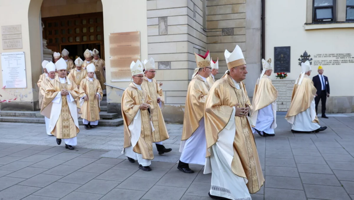 Osoby wykorzystane seksualnie przez księży do Konferencji Episkopatu Polski: nasza sprawa nie przestała istnieć