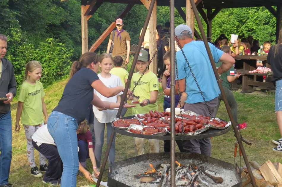 Biwak harcerski 5. DH „Dzieci Gór” z Zespołu Szkolno-Przedszkolnego Nr 1 - zdjęcie 13