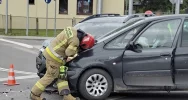 Zderzenie dwóch samochodów - zdjęcie 2