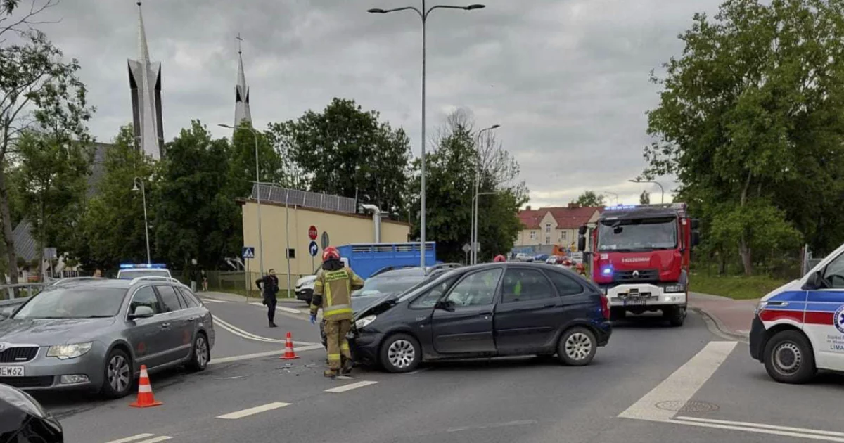 Zderzenie dwóch samochodów