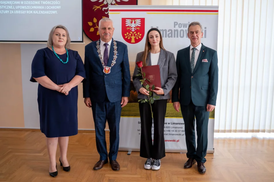 Nagrody za działalność kulturalną wręczone (ZDJĘCIA) - zdjęcie 8