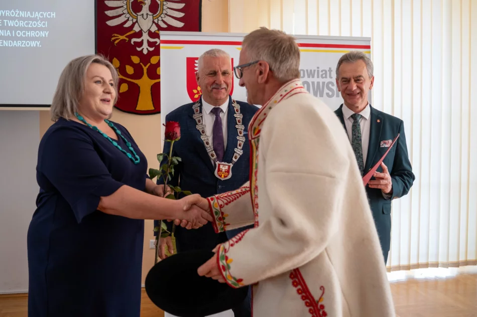 Nagrody za działalność kulturalną wręczone (ZDJĘCIA) - zdjęcie 12