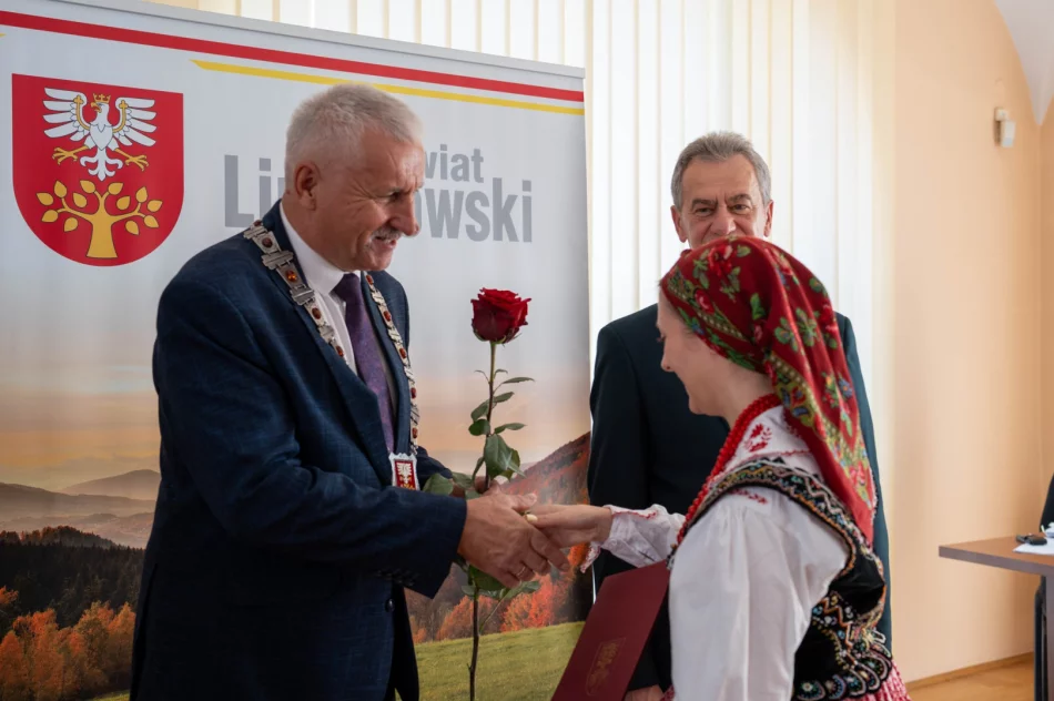 Nagrody za działalność kulturalną wręczone (ZDJĘCIA) - zdjęcie 17