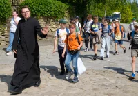 Ministranci i lektorzy z całej diecezji spotkali się na Limanowszczyźnie (ZDJĘCIA) - zdjęcie główne