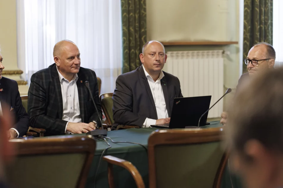 Wyjazdowa komisja: głównym tematem „Podłęże – Piekiełko” - zdjęcie 8