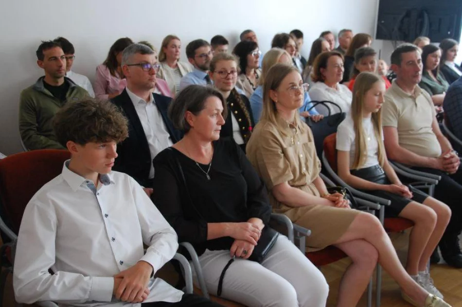 Nagrody dla najzdolniejszych uczniów - zdjęcie 3