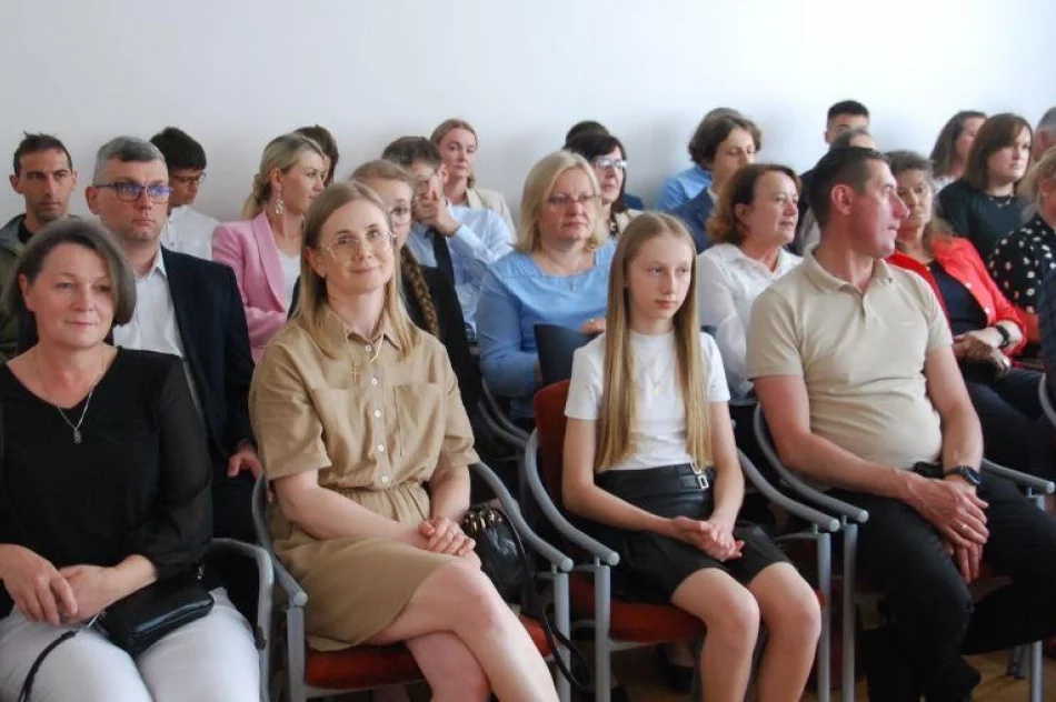 Nagrody dla najzdolniejszych uczniów - zdjęcie 14