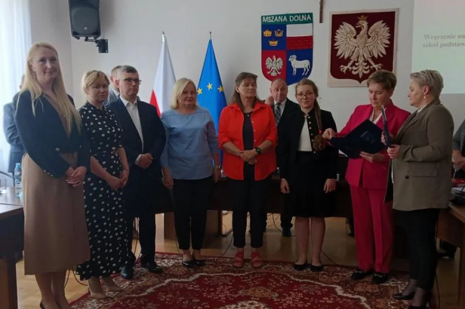 Nagrody dla najzdolniejszych uczniów - zdjęcie 16