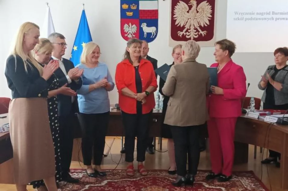 Nagrody dla najzdolniejszych uczniów - zdjęcie 17