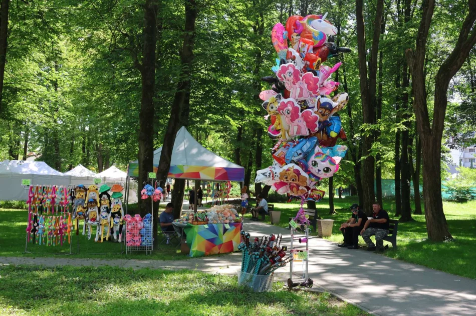Park Miejski w Limanowej tętnił radością! Piknik „Rodzina w Centrum” z Zespołem Pectus zachwycił tłumy! - zdjęcie 18