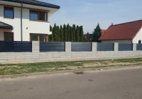 Czym są ogrodzenia palisadowe i dlaczego warto je wybrać do domu na wsi? - zdjęcie główne