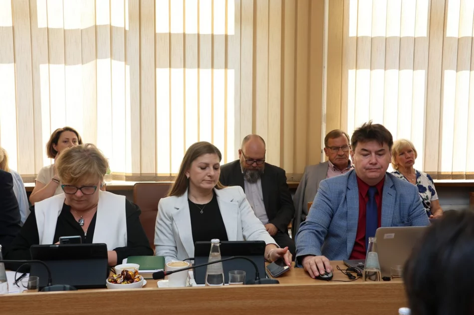 Absolutorium i wotum zaufania dla Burmistrz Miasta Limanowa! - zdjęcie 13