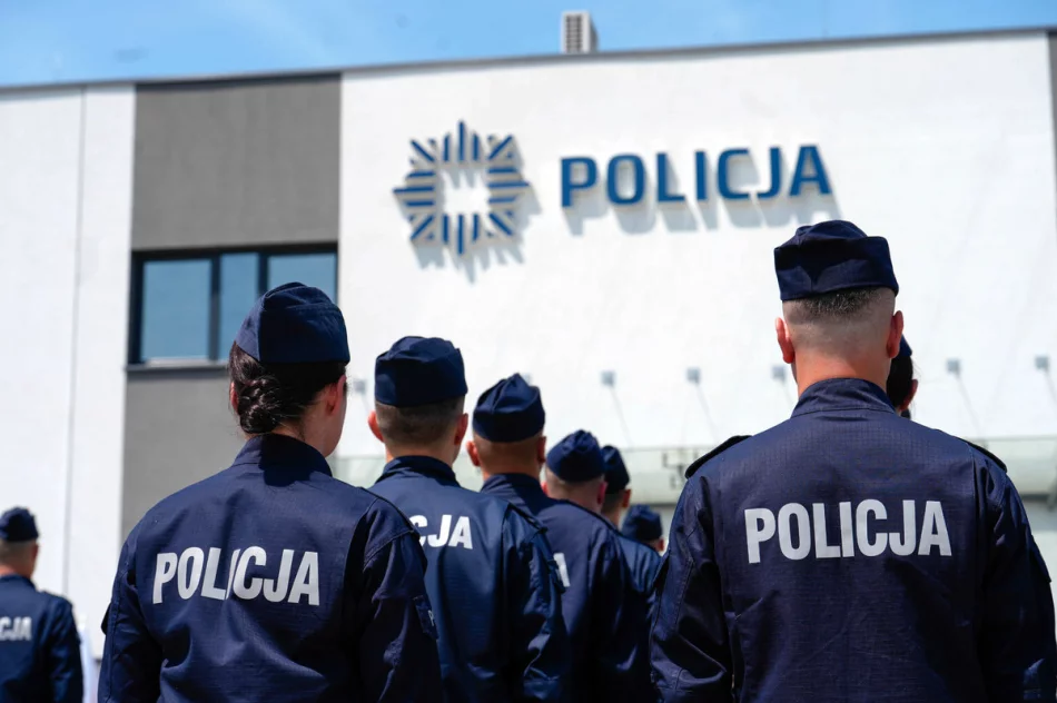 Nowi funkcjonariusze w Małopolsce - ślubowało 74 policjantów - zdjęcie 7