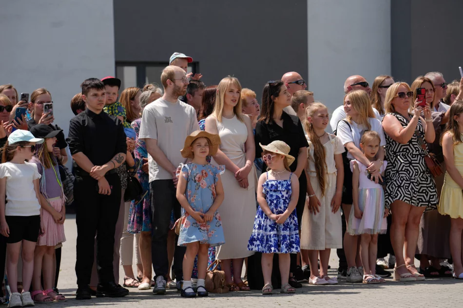 Nowi funkcjonariusze w Małopolsce - ślubowało 74 policjantów - zdjęcie 13