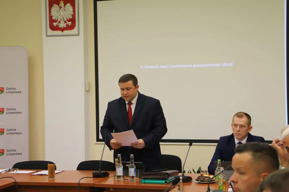 JEDNOGŁOŚNE ABSOLUTORIUM ZA 2024 ROK DLA WÓJTA GMINY LIMANOWA - zdjęcie 3