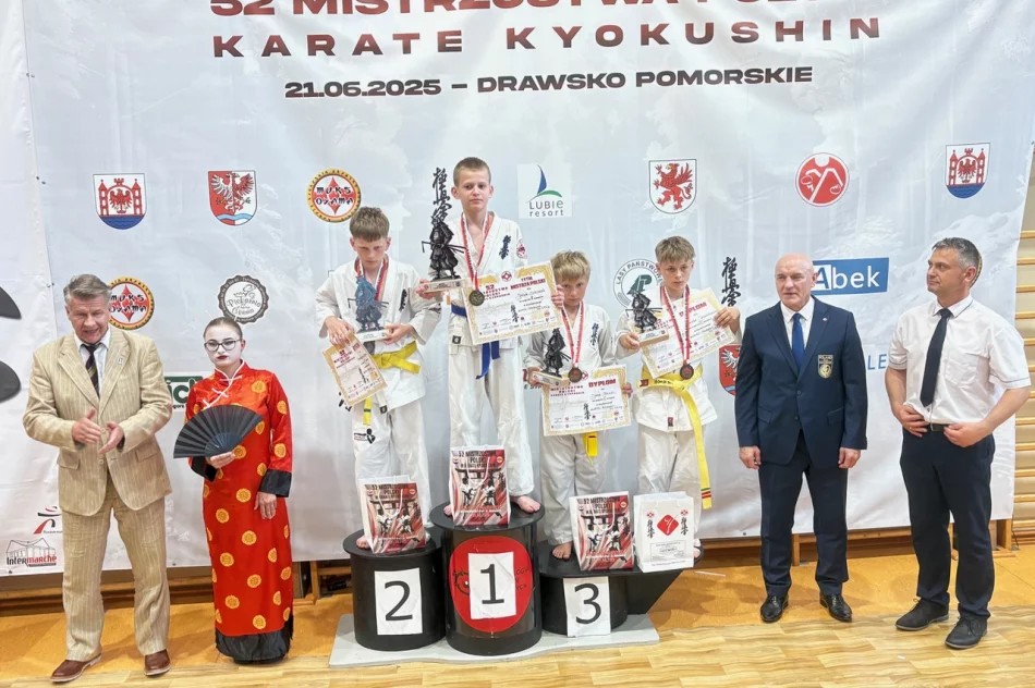 Mistrzostwa Polski z medalami dla limanowskich karateków - zdjęcie 3
