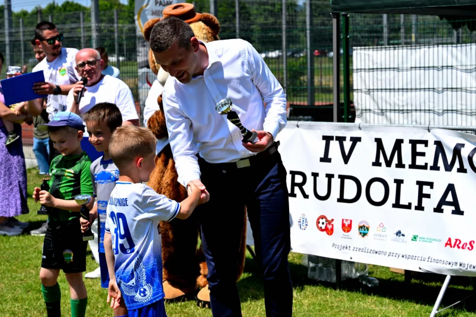  Ponad 700 zawodników w wielkim piłkarskim turnieju. - zdjęcie 7
