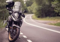 Motocykl to wolność i pasja – zadbaj o bezpieczeństwo jazdy i odpowiednią ochronę - zdjęcie główne