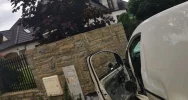 Groźny wypadek, kierowca miał wypaść z pojazdu - jest w ciężkim stanie - zdjęcie 4