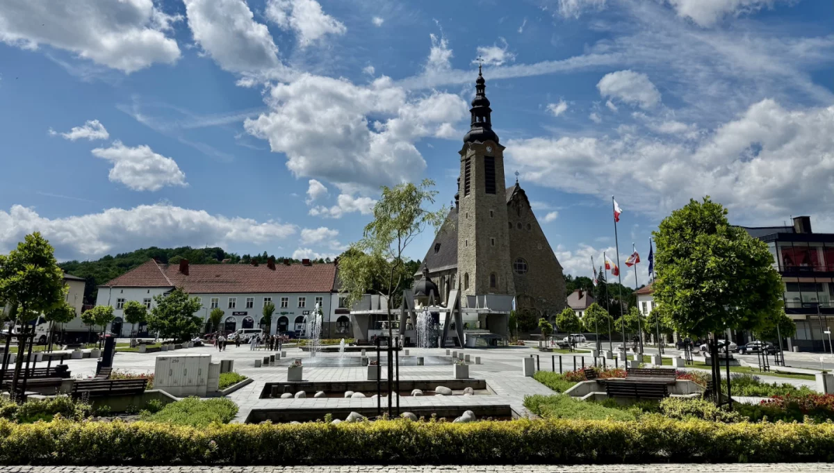 Rynek w Limanowej, czerwiec 2025