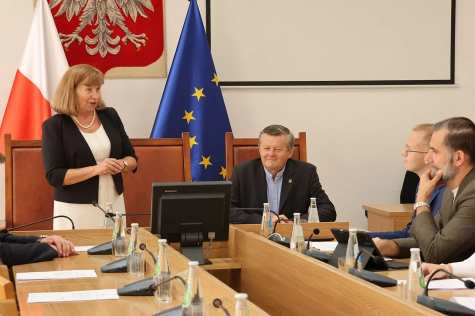Limanowa rozpoczyna nowy rozdział! Inauguracja Młodzieżowej Rady Miasta - zdjęcie 6