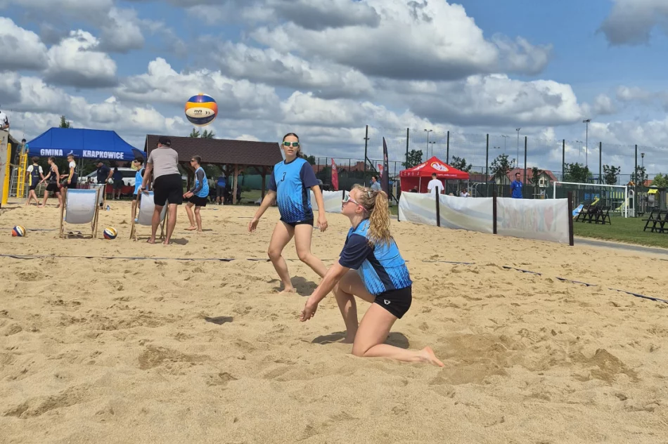 Finał Krajowy w Siatkówce Plażowej w kat. Igrzysk Młodzieży Szkolnej z udziałem dziewcząt z „Jedynki” - zdjęcie 2