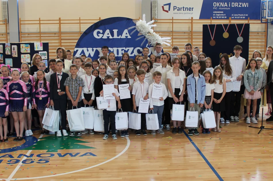 Gala Zwycięzców – święto 60-lecia Szkoły Podstawowej Nr 3 - zdjęcie 5