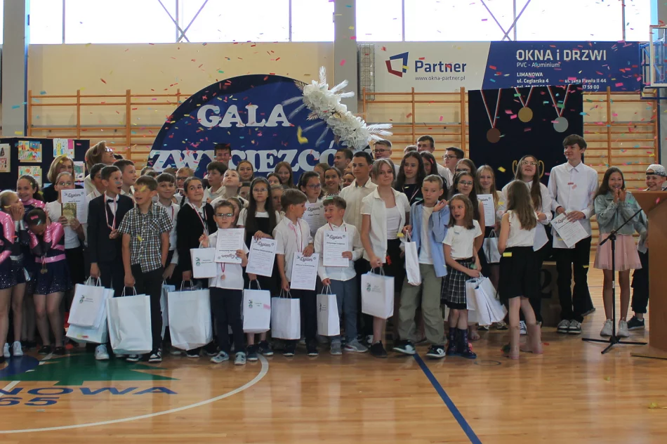 Gala Zwycięzców – święto 60-lecia Szkoły Podstawowej Nr 3 - zdjęcie 10
